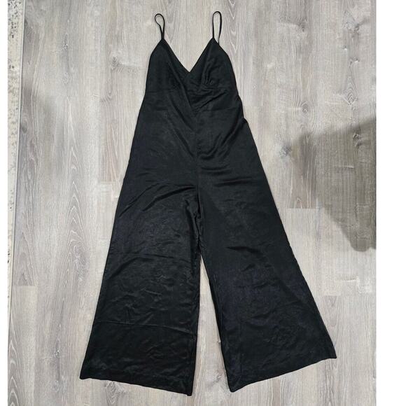 NWT WeWoreWhat Black Satin Wide Leg Jumpsuit size M - Picture 4 of 10